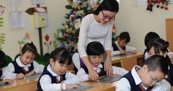 Bộ trưởng Bộ GD&ĐT: Chuẩn bị kỹ càng đội ngũ giáo viên cho chương trình mới