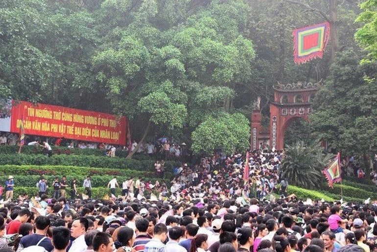 Dịp Giỗ Tổ Hùng Vương, khu vực Phú Thọ trời có mây, ngày nắng.