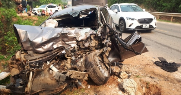 Tai nạn trên Quốc lộ 6 khiến 3 người thương vong