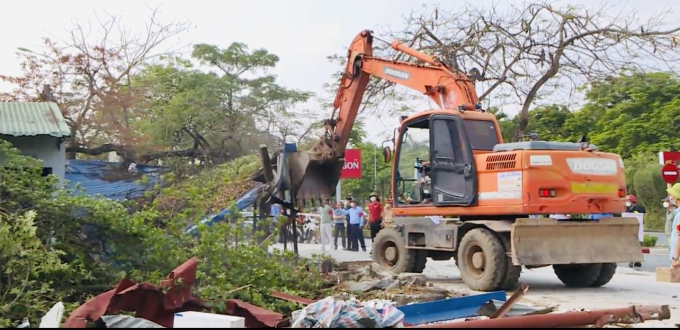 Ngày 13/4, UBND quận Hải An (Hải Phòng) đã hoàn thành việc cưỡng chế,  thu hồi 9.165 m2 đất đối với Công ty TNHH Thương mại và Dịch vụ Duy Hưng.