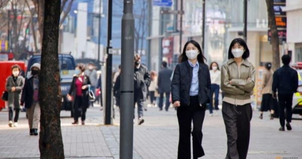 Hàn Quốc bãi bỏ hầu hết các biện pháp giãn cách phòng dịch COVID-19