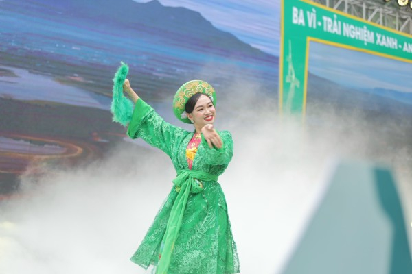 916064322bcbe595bcda