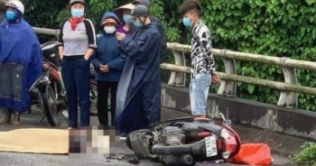 Hải Dương: Va chạm với xe đầu kéo, 2 người đi xe máy thương vong