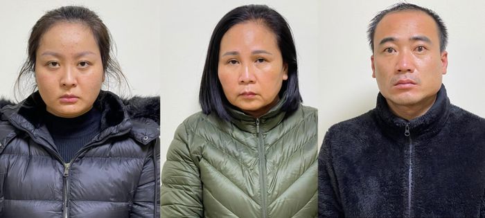 Các bị can Ngô Thị Ngọc Lan (trái), Lê Thị Phi Nga (giữa) và Nguyễn Trung Kiên.