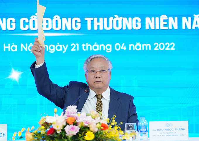 Ông Đào Ngọc Thanh, Chủ tịch HĐQT tại đại hội cổ đông. Ảnh: Vinaconex