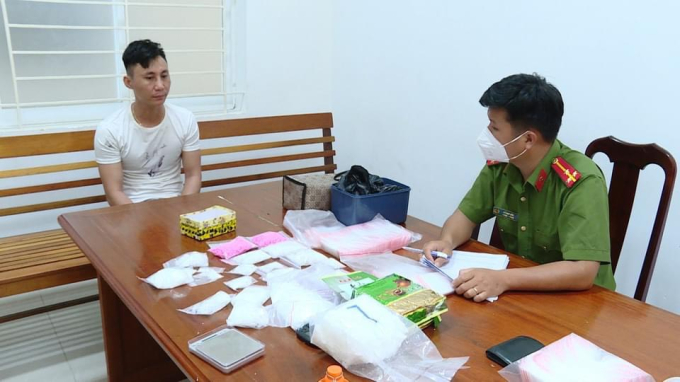 Thu giữ 3,8 kg ma túy tổng hợp dạng đá, 492 viên ma túy dạng thuốc lắc. (Công an BR-VT)