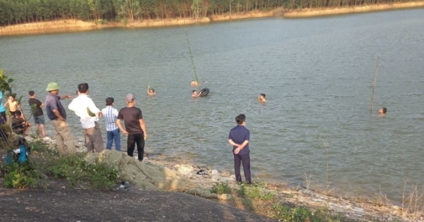 Nghệ An: 4 nữ sinh đuối nước thương tâm