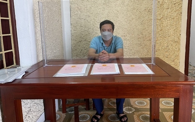 Cán bộ tư pháp xã bị bắt nhiều người dân gọi điện, gửi đơn tố cáo