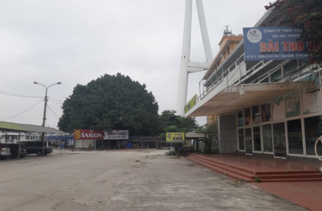 Lúng túng việc xử lý loạt công trình trái phép nằm bên cạnh vịnh Cửa Lục