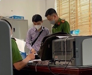 64205ca37af8bba6e2e9