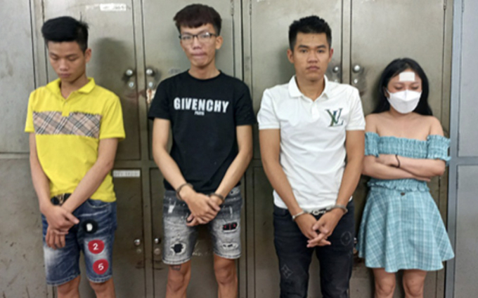 Các đối tượng bị bắt.