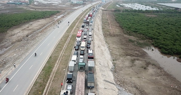 Hải Phòng lý giải việc tạm dừng lưu thông xe ô tô con, xe ô tải qua phà Gót dịp nghỉ lễ