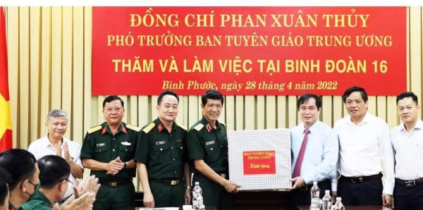 Ban Tuyên giáo Trung ương thăm và làm việc tại Binh đoàn 16