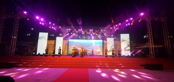 b90039e5-9c9b-4264-8d0e-8bc364afafc1