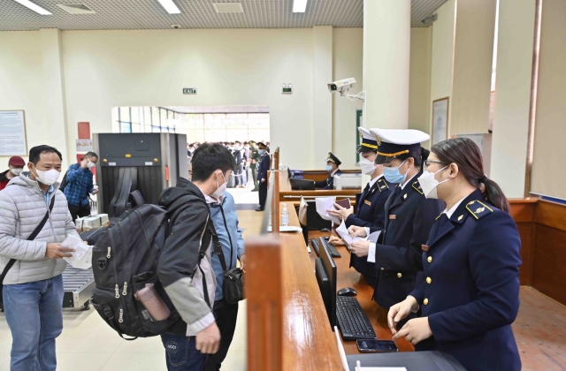 Vì sao hàng chục Giám đốc doanh nghiệp bị cấm xuất nhập cảnh?