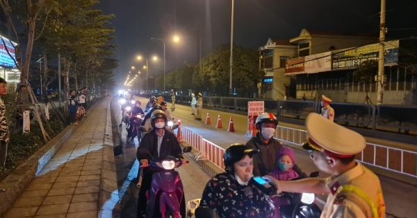 Quảng Ninh: CSGT lập chốt để xử lý “ma men”