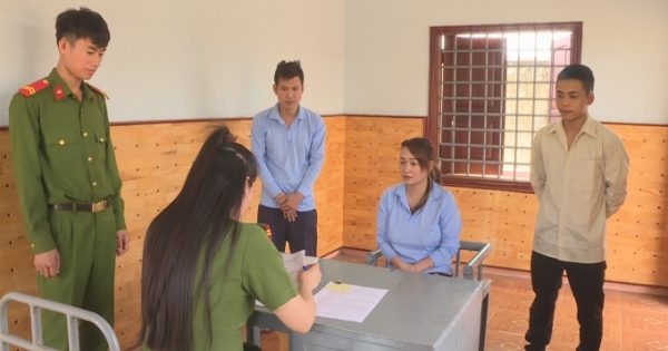 Bắt nhóm đối tượng nghi mua bán phụ nữ để phục vụ các quán karaoke tại TP Buôn Ma Thuột