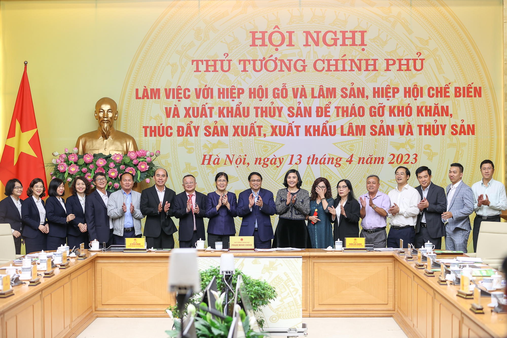 Thủ tướng: Hỗ trợ thực chất để thủy sản, lâm sản đạt 27,5 tỷ USD xuất khẩu - Ảnh 6. Thủ tướng: Hỗ trợ thực chất để thủy sản, lâm sản đạt 27,5 tỷ USD xuất khẩu - Ảnh 6.