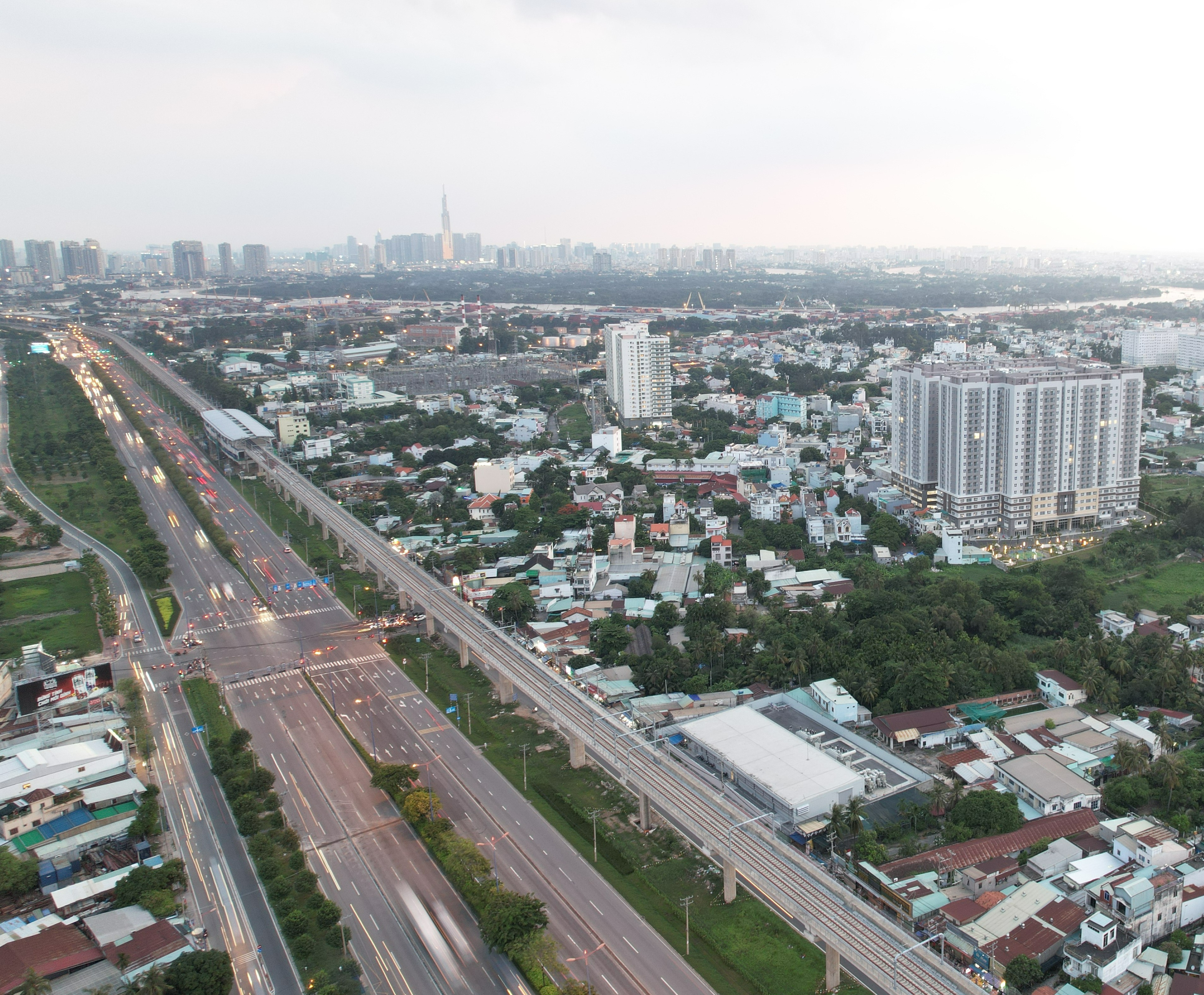 Tuyến Metro số 1 đã hoàn thiện khoảng 94%, góp phần thay đổi bộ mặt hạ tầng TP. Thủ Đức