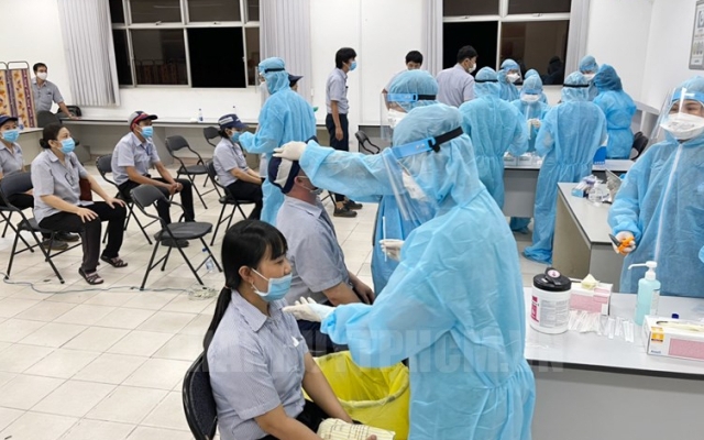 Trong một tuần, cả nước ghi nhận tr&ecirc;n 800 ca nhiễm Covid-19 mới