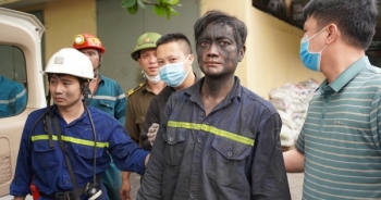 Quảng Ninh: Giải cứu đưa 2 công nhân ra khỏi vị trí sau sự cố tụt hầm lò