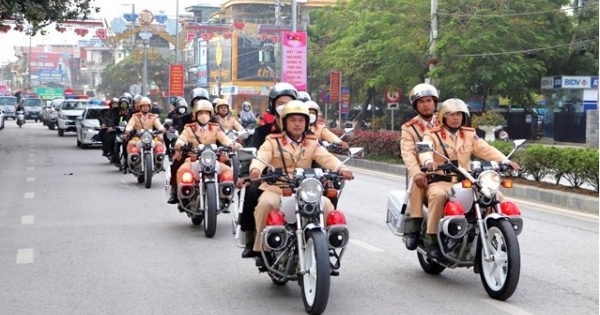 Hoàn thiện quy định pháp luật, đẩy mạnh tuyên truyền về an toàn giao thông