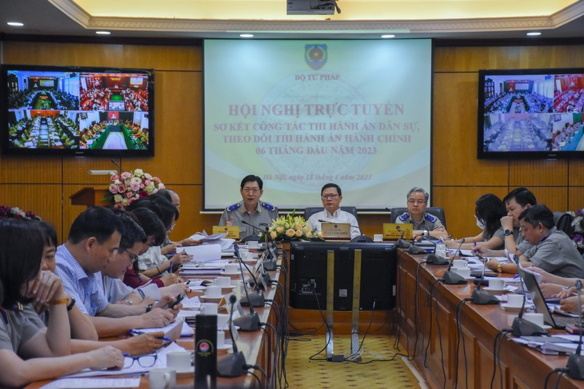 29EA2A83-C78A-40B1-851D-C131E27BB3C1.