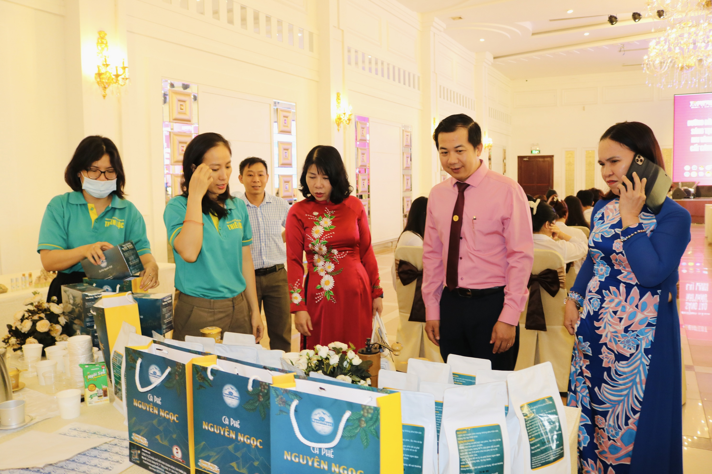 Đại biểu tham dự diễn đàn