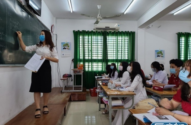 Thời gian thăng hạng chức danh của giáo viên THCS, THPT vẫn kéo dài