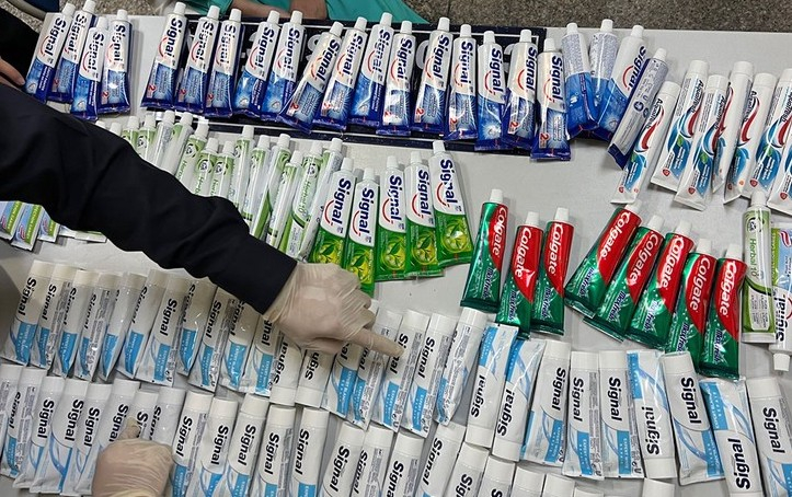 3 th&aacute;ng, số ma t&uacute;y thu giữ tr&ecirc;n tuyến h&agrave;ng kh&ocirc;ng bằng 5 năm. Ảnh: CACC