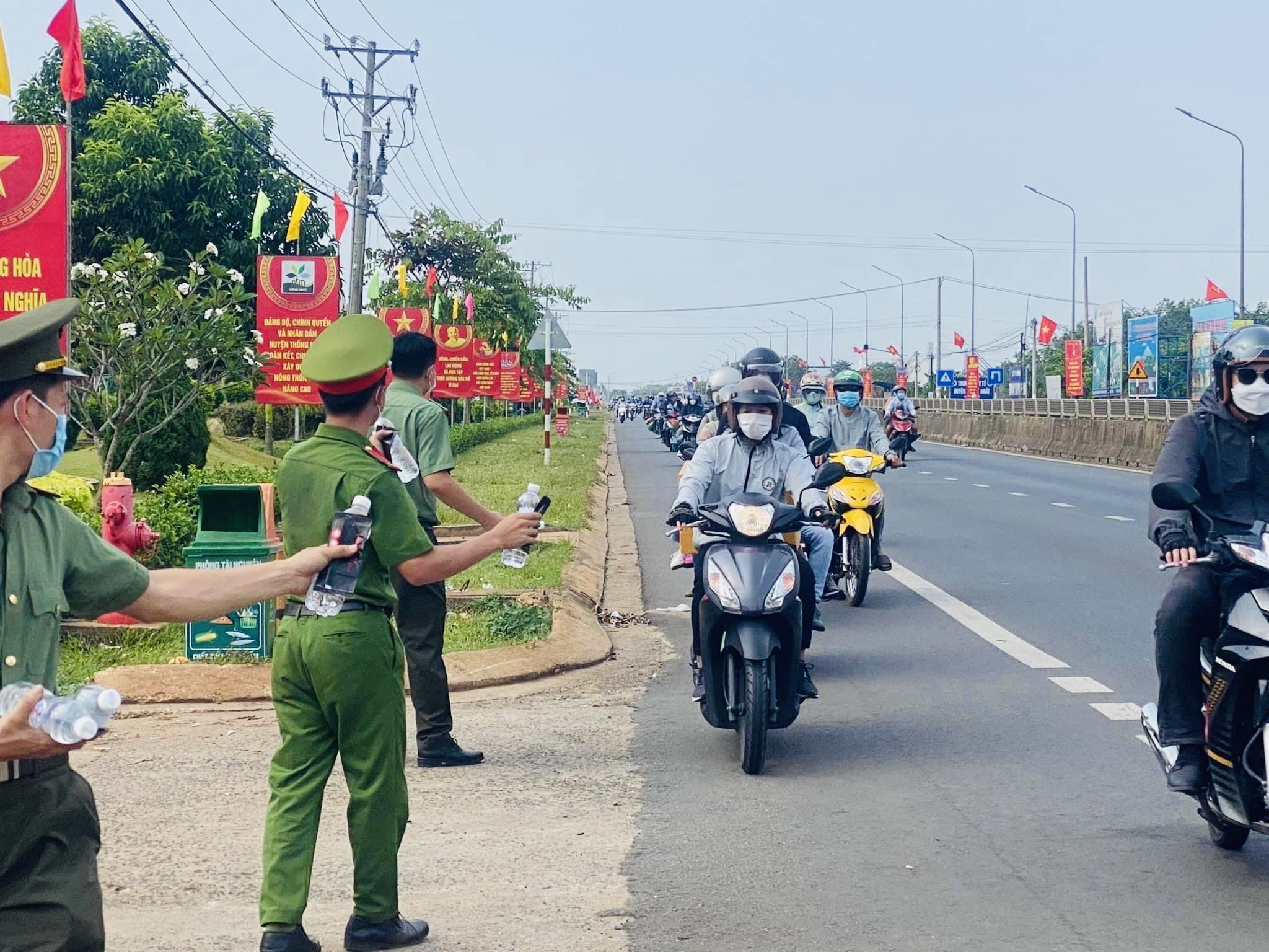 Xây dựng hình ảnh tốt đẹp của lực Công an nhân dân “Vì nước quên thân, vì dân phục vụ”.