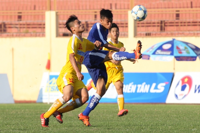 Chọn những cầu thủ c&oacute; tố chất, chuy&ecirc;n m&ocirc;n lu&ocirc;n l&agrave; mục ti&ecirc;u của HLV Ho&agrave;ng Anh Tuấn. Ảnh:Internet