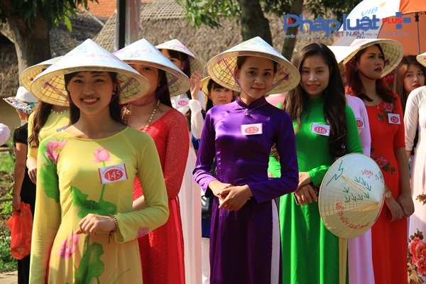 Top 15 Người đẹp Ảnh Việt Nam duy&ecirc;n d&aacute;ng trong t&agrave; &aacute;o d&agrave;i tại qu&ecirc; B&aacute;c