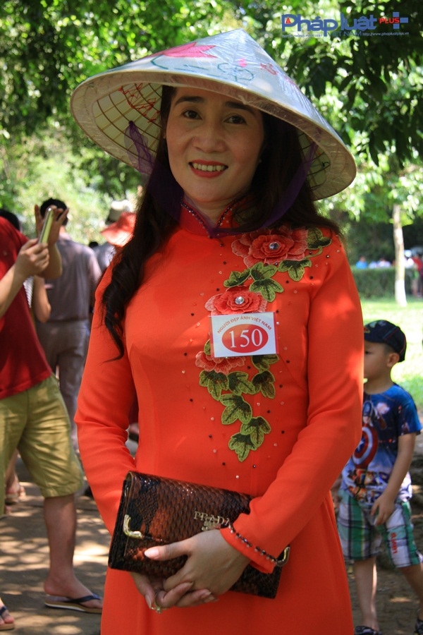 Ngắm loạt ảnh top 15 Người đẹp Ảnh Việt Nam khoe sắc trong t&agrave; &aacute;o d&agrave;i truyền thống