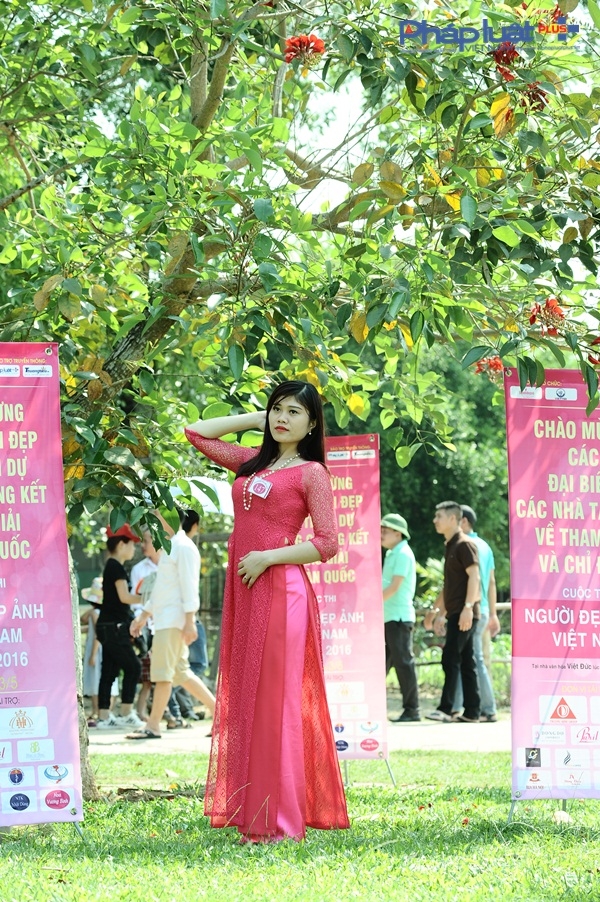 Th&iacute; sinh Nguyễn Thị Hương.