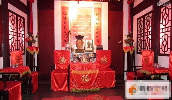 C&oacute; một thời gian ngắn, người ta kh&ocirc;ng d&aacute;m trộm x&aacute;c m&agrave; thay v&agrave;o đ&oacute; chuẩn bị h&igrave;nh nộm&hellip;