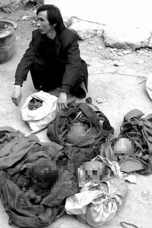 Bọn trộm mộ thậm ch&iacute; c&ograve;n cả gan b&aacute;n cả xương phụ nữ v&igrave; c&aacute;i gi&aacute; đưa ra l&agrave; qu&aacute; hời