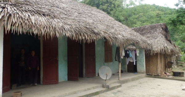 Xử lý cán bộ chính sách "nuốt" tiền chế độ của người nghèo