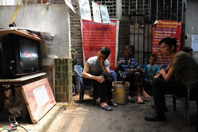 Với mức gi&aacute; thấp như vậy nhưng kh&aacute;ch trọ được hưởng rất nhiều tiện &iacute;ch như c&oacute; chỗ xem tivi, Wi-Fi miễn ph&iacute;.