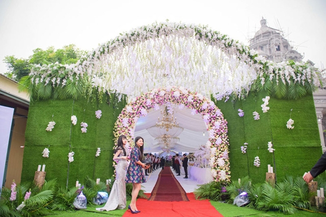 Đ&aacute;m cưới tiền tỷ rước d&acirc;u bằng m&aacute;y bay của c&ocirc; g&aacute;i Nam Định