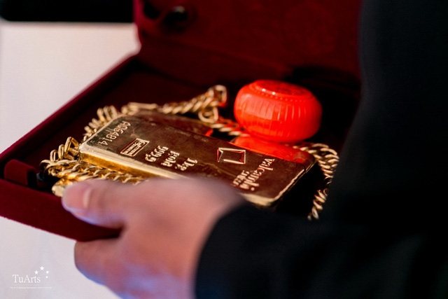 Đ&aacute;m cưới tiền tỷ rước d&acirc;u bằng m&aacute;y bay của c&ocirc; g&aacute;i Nam Định