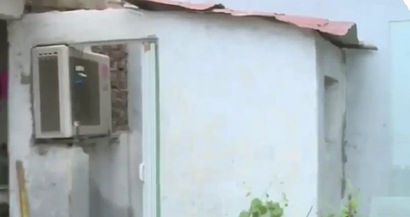 Gần 10.000 người dân Đầm Hồng không hộ khẩu giữa lòng Thủ đô