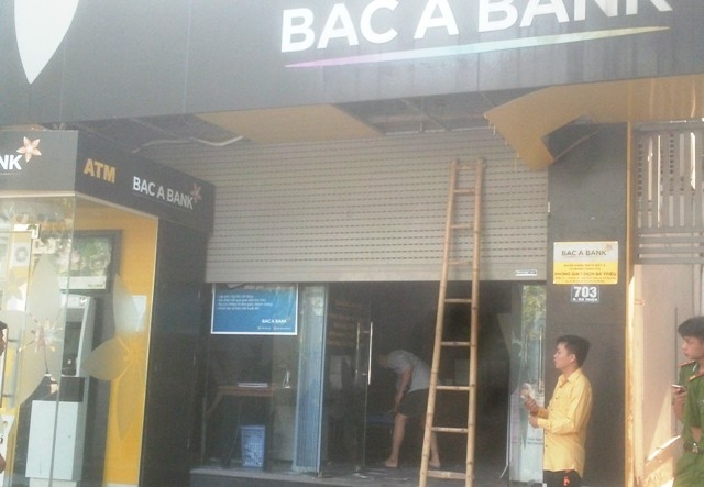 Chi nh&aacute;nh ng&acirc;n h&agrave;ng Bắc &Aacute;, nơi xảy ra vụ tai nạn thương t&acirc;m.