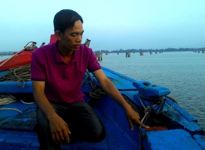 Vết t&iacute;ch bị đ&acirc;m của t&agrave;u QNa 91747 TS.