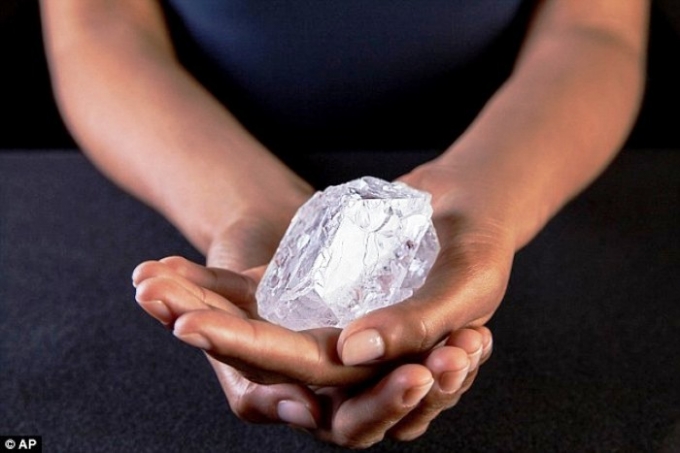 Vi&ecirc;n kim cương&nbsp;Lesedi la Rona.