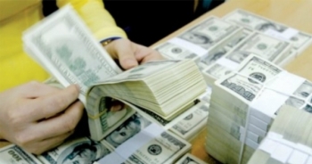 Lách trần lãi suất tiền gửi USD, nhân viên ngân hàng có thể bị đuổi việc?