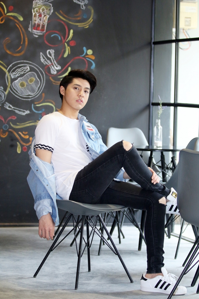 Noo hiện đang l&agrave; giọng ca trẻ sở hữu một lượng fans đ&aacute;ng khao kh&aacute;t c&ugrave;ng với những bản hits v&agrave; mật độ chạy show d&agrave;y đặc hiện nay.