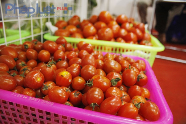 C&aacute;c mặt h&agrave;ng b&agrave;y b&aacute;n tại đ&acirc;y đ&atilde; được kiểm so&aacute;t ATTP.