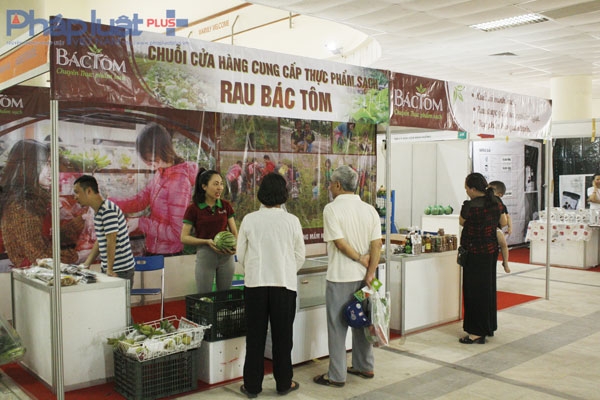 Người d&acirc;n Thủ đ&ocirc; t&igrave;m