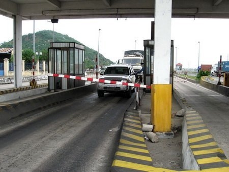 Trạm thu ph&iacute; B&agrave;n Thạch (Đ&ocirc;ng H&ograve;a, Ph&uacute; Y&ecirc;n) của C&ocirc;ng ty CP Đầu tư đ&egrave;o Cả. (Ảnh: D.Thanh).